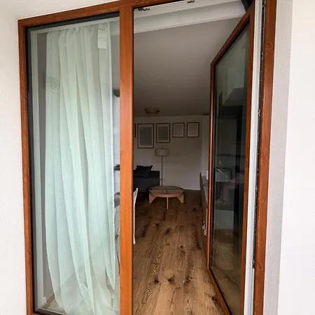 Nowoczesny W Centrum Balkon Parking Varsóvia